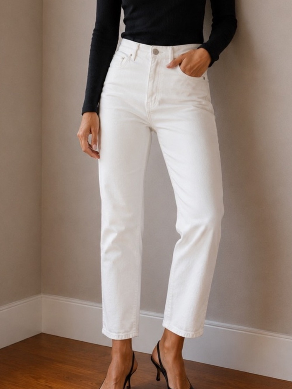 LOFT Straight High-Rise Jeans in White